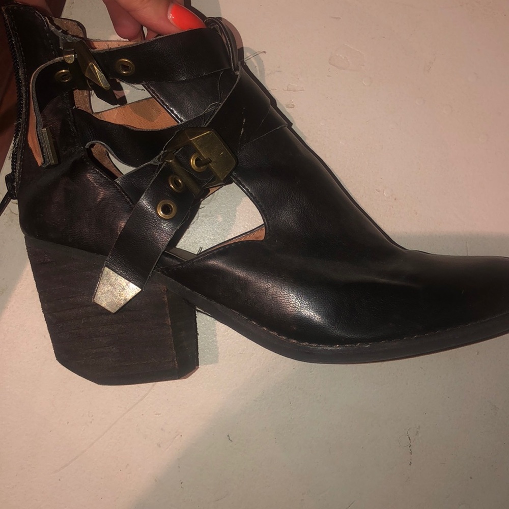 Jeffrey campbell booties